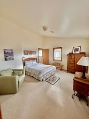 Lodge Room 5