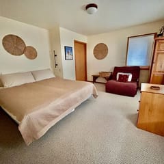 Lodge Room 1
